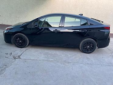 кузов гольф2: Toyota Prius: 2022 г., 1.8 л, Вариатор, Гибрид, Хэтчбэк — 4