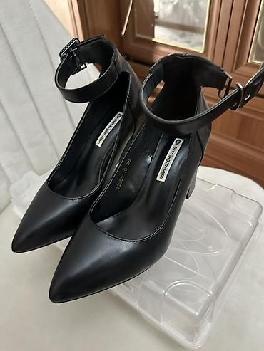 Tuflilər: 1dəfə geyinilib yenidən seçilmir amma akka shoesdən alınıb 36ölçü — 1