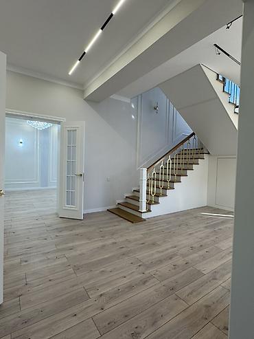 Продажа коттеджей и домов: Продаю новый шикарный 2-х этажный дом!!! Локация: Селекция Количество — 7