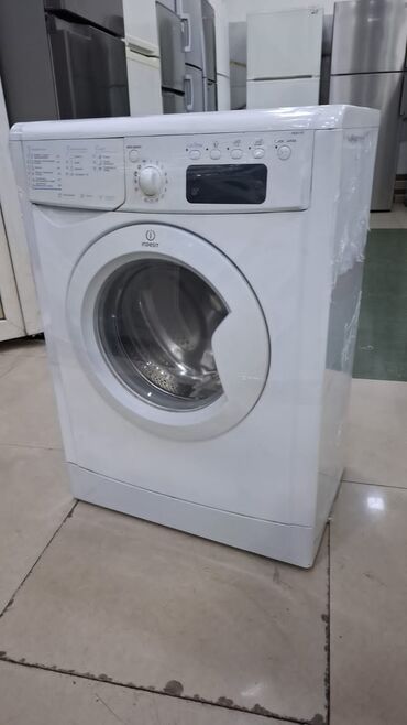 Paltaryuyan maşınlar: Indesit önyükləməli paltaryuyan maşın - Ön paneldə mexaniki proqram