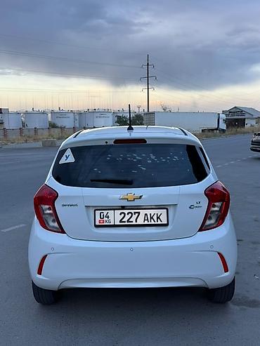парктронник: Chevrolet Spark: 2018 г., 1 л, Автомат, Бензин, Хэтчбэк — 4