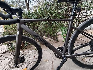 веластер: 🚴 Тип: шоссейный / endurance 🛞 Колёса: большие 700C, с высокими — 5