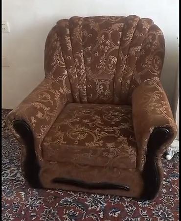 komod: Ziyafət otağı üçün vitrin dəsti - Tərkib: 3 hissəlik dəst – böyük — 5