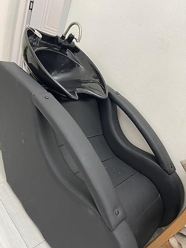 salon stulu: Salon üçün yuma bölməsi – komfortlu kreslo və quraşdırılmış lavabo - — 2