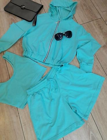 massimo dutti baletanke: Komplet iz 3 dela:crop top dukserica na rajfislus,majica na bratele i — 1