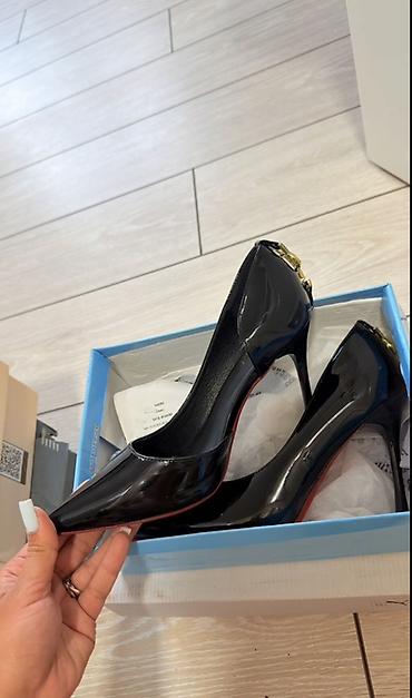 ysl tufli: 1 defe ceklişe geyinilib tezedir qebzide durur. 37 olcu — 1