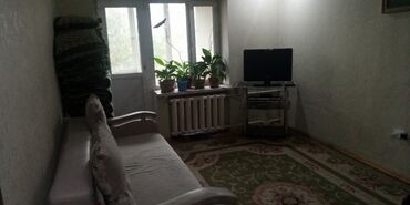 продам 3 комнатную квартиру в бишкеке ихлас по улице ахунбаева: 3 комнаты, Собственник, Без подселения, С мебелью полностью