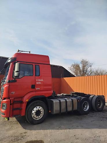 Тягачи: Тягач, Shacman, Без прицепа — 8