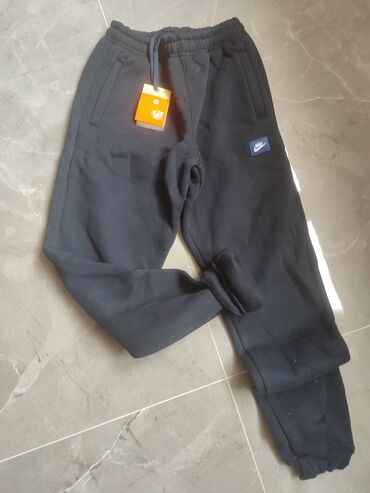 Gornji i donji deo: Nike, M, bоја - Crna — 25