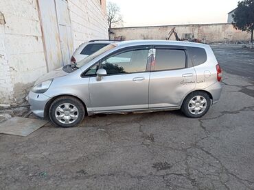 Honda: Honda Fit: 2003 г., 1.4 л, Вариатор, Бензин, Седан