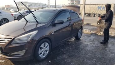 Hyundai: Hyundai Solaris: 2014 г., 1.6 л, Механика, Бензин, Седан