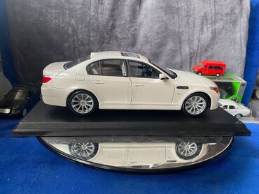 Avtomobil modelləri: BMW, 2005 il, 1:18, Dəmir, Ödənişli çatdırılma — 15