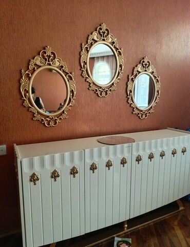 Sifarişlə masa və oturacaq dəstləri: İşlənmiş, Güzgülü