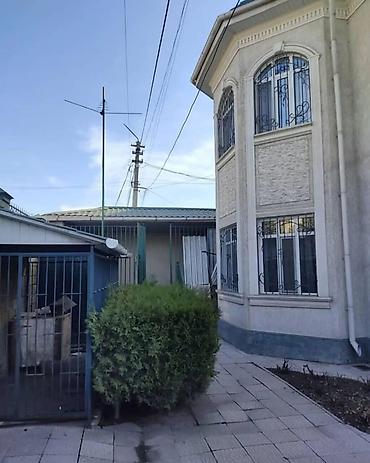 Долгосрочная аренда домов: 180 м², 5 комнат — 1