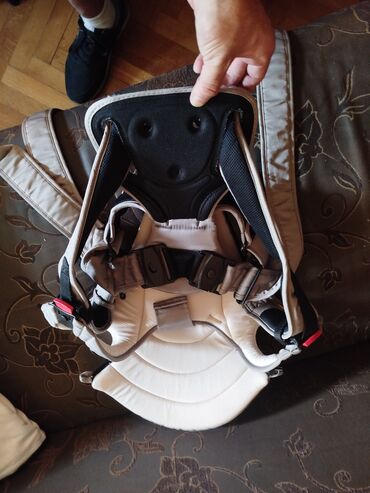 Njihalice: Nosiljka za bebe,decija nosiljka kengur za decu.
Ocuvan — 4