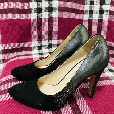 Сапоги: Продаю сапоги деми+зима Продаю сапоги деми+зима Цвет серый Размер 37 — 10