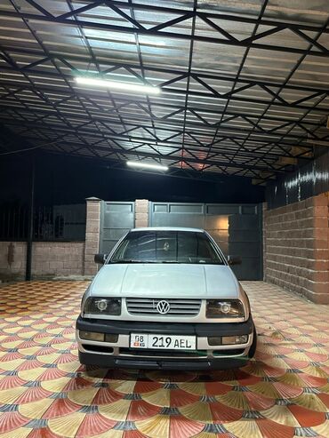 акмулятор авто: Volkswagen Vento: 1993 г., 1.8 л, Механика, Газ, Седан