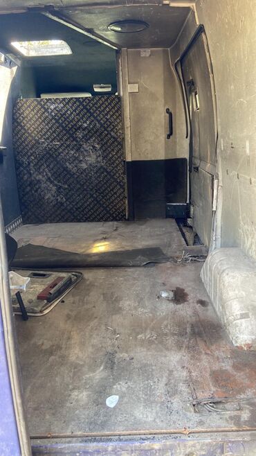 рация для фуры: Ford Transit: 2004 г., 2.4 л, Механика, Дизель, Бус