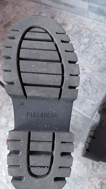 velike papuce: Pull&bear tamno braon čizme broj 37 ali je veći kalup odgovaraju — 6