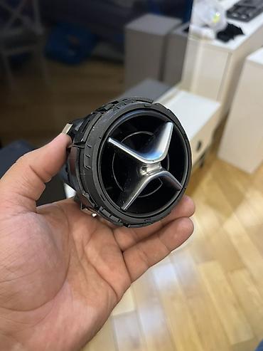 Автозапчасти: 5 ədəd mövcuddur. Üstdən çıxma orjinal. Mercedes CLA250 üzərindən — 1