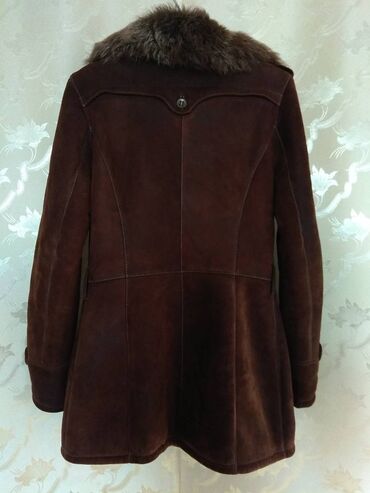 Дубленки: Продаю: 1. Дублёнку женская, цвет коричневый, б/у в очень хорошем — 6