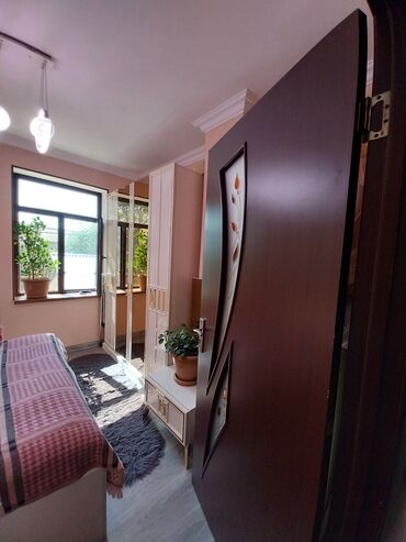 Qonaq otağı dəstləri: Masa və oturacaqlar — 8