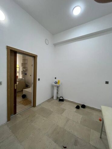 Digər kommersiya daşınmaz əmlakı: Nəsimi rayonu, Tibb universitetinin yaxınlığında, yeni tikili binanın — 9