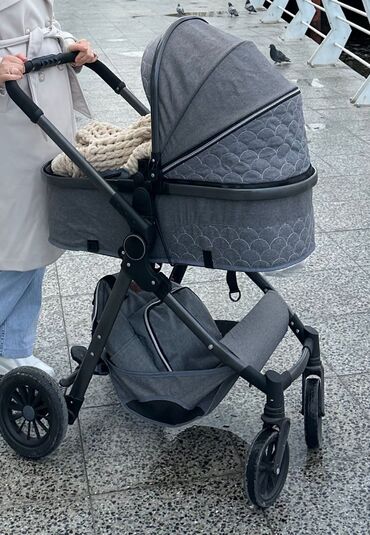 Beşiklər: Mehra…. Kolaska az istifade olunub 80 azn İdeal veziyyetde Bütün