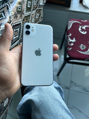 Apple iPhone: IPhone 11, 64 GB, Ağ, Face ID