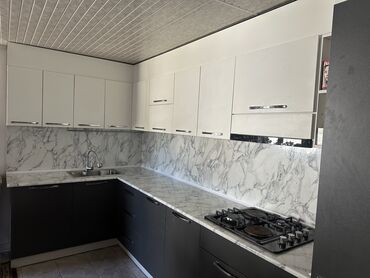 продаю кух гарнитур: Кухонный гарнитур, Б/у, цвет - Серый, МДФ, Самовывоз