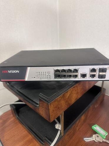 komputer isi: Hikvision şəbəkə avadanlığı – PoE Switch - Brend/model: Hikvision — 1