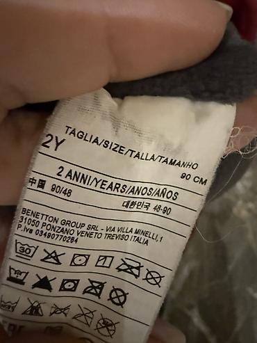 Üst geyimləri: Uşaq üçün qırmızı jaket – United Colors of Benetton - Ölçü: 2Y — 3