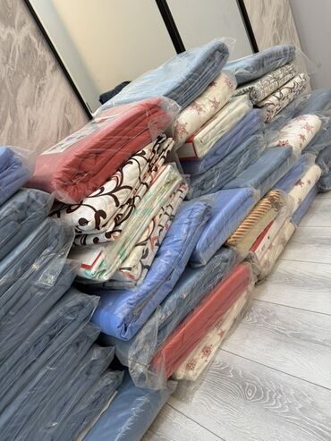 Простыни: Постельное бельё Туркменское Пододеяльники зимние 1050 сом at lalafo.kg — 2 Простыни: Постельное бельё Туркменское Пододеяльники зимние 1050 сом — 2