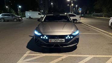 bye e5: Hyundai Elantra: 2021 г., Робот, Бензин, Лифтбек — 3