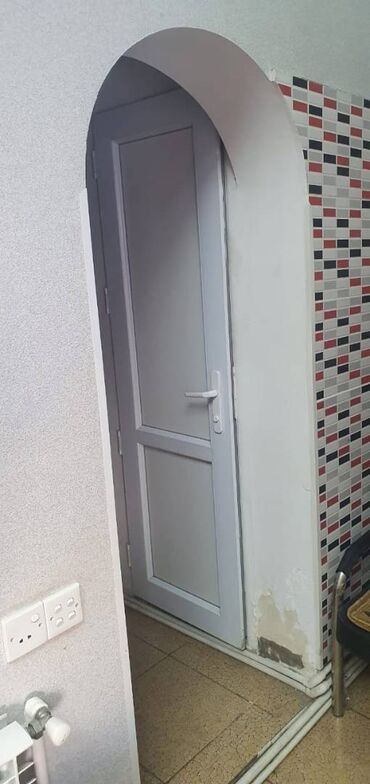 Digər kommersiya daşınmaz əmlakı: Qara Qaraev metrosunun yaxınlığında yerləşən 50 kv sahəsi olan — 3