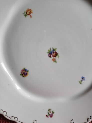 Stare vaze i dekor: Tanjir Hollohaza iz 1949 do 1970.godine. madjarski porcelan za — 6