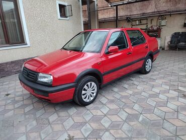 Volkswagen: Volkswagen Vento: 1992 г., 1.8 л, Механика, Бензин, Седан