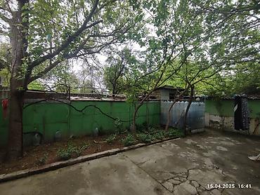 3 otaqlı evlər: Satılır: 4 sot torpaq sahəsində 2 otaqlı həyət evi Xüsusiyyətlər: - — 7