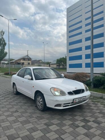Daewoo: Daewoo Nubira: 2000 г., 1.5 л, Бензин, Седан