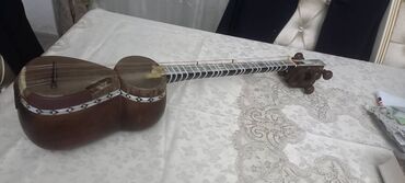 Tar: Ən aşağısı 100 ilin tarıdır. Tanınmış sənətkarın sədəfli tarı olub — 3