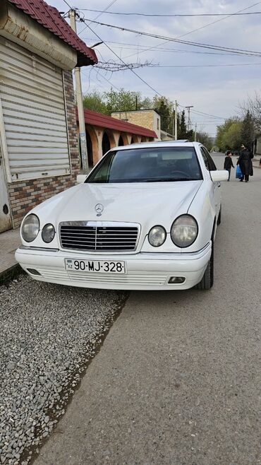 supra mk4 qiymeti: Mercedes-Benz E 200: 2 л | 1998 г. Седан