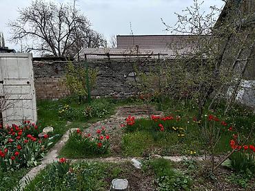 Продажа коттеджей и домов: Продам дом,Кара-Балта. ЕСТЬ ТОРГ. Две комнаты Большая кухня Гараж at lalafo.kg — 8 Продажа коттеджей и домов: Продам дом,Кара-Балта. ЕСТЬ ТОРГ. Две комнаты Большая кухня Гараж — 8