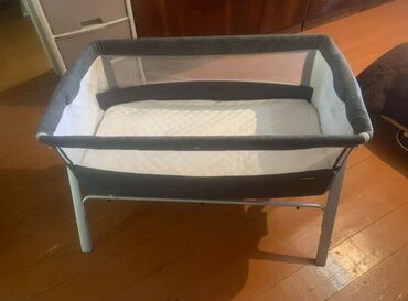 детская кроватка бу: Детская приставная кроватка, Б/у, Без колесиков, цвет - Серый