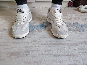 lining красовка: Кроссовки Li-Ning, светло‑бежевые/айвори с серыми замшевыми вставками — 3