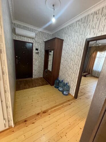 Uzunmüddətli kirayə mənzillər: Evde 4-telebe qiz var ve 1-telebe qiza etyac var elani etrafli oxuyub — 3