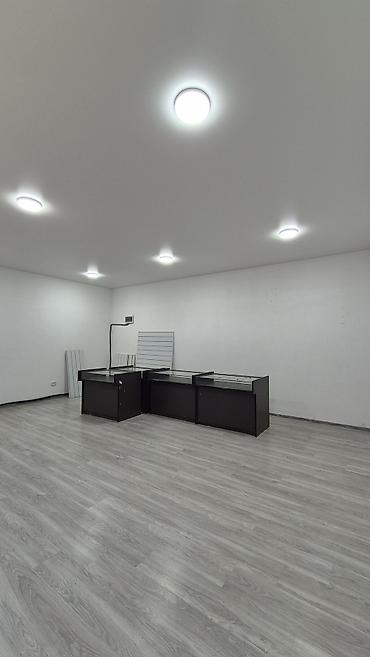салиева 5: Аренда офисов, 42 м², В бизнес центре, 1 линия — 3