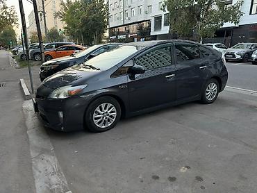 es гибрид: Toyota Prius: 2014 г., 1.8 л, Вариатор, Гибрид, Лифтбек — 2