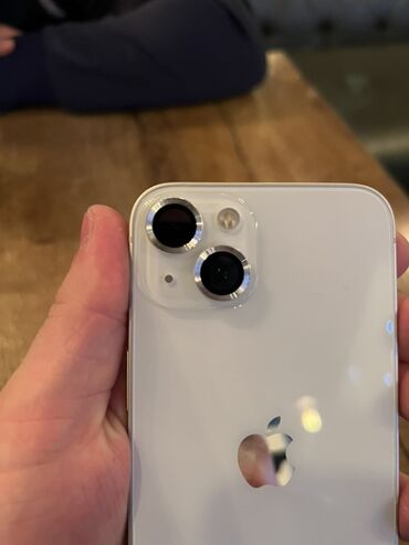 Apple iPhone: IPhone 13, Б/у, 128 ГБ, Белый, Защитное стекло, Чехол, 78 % — 11