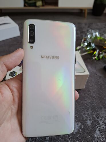 встраиваемые микроволновые печи: Samsung Galaxy A70, 128 ГБ, цвет - Белый