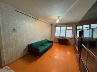 2 комнаты, 45 м², 104 серия, 1 этаж, Старый ремонт